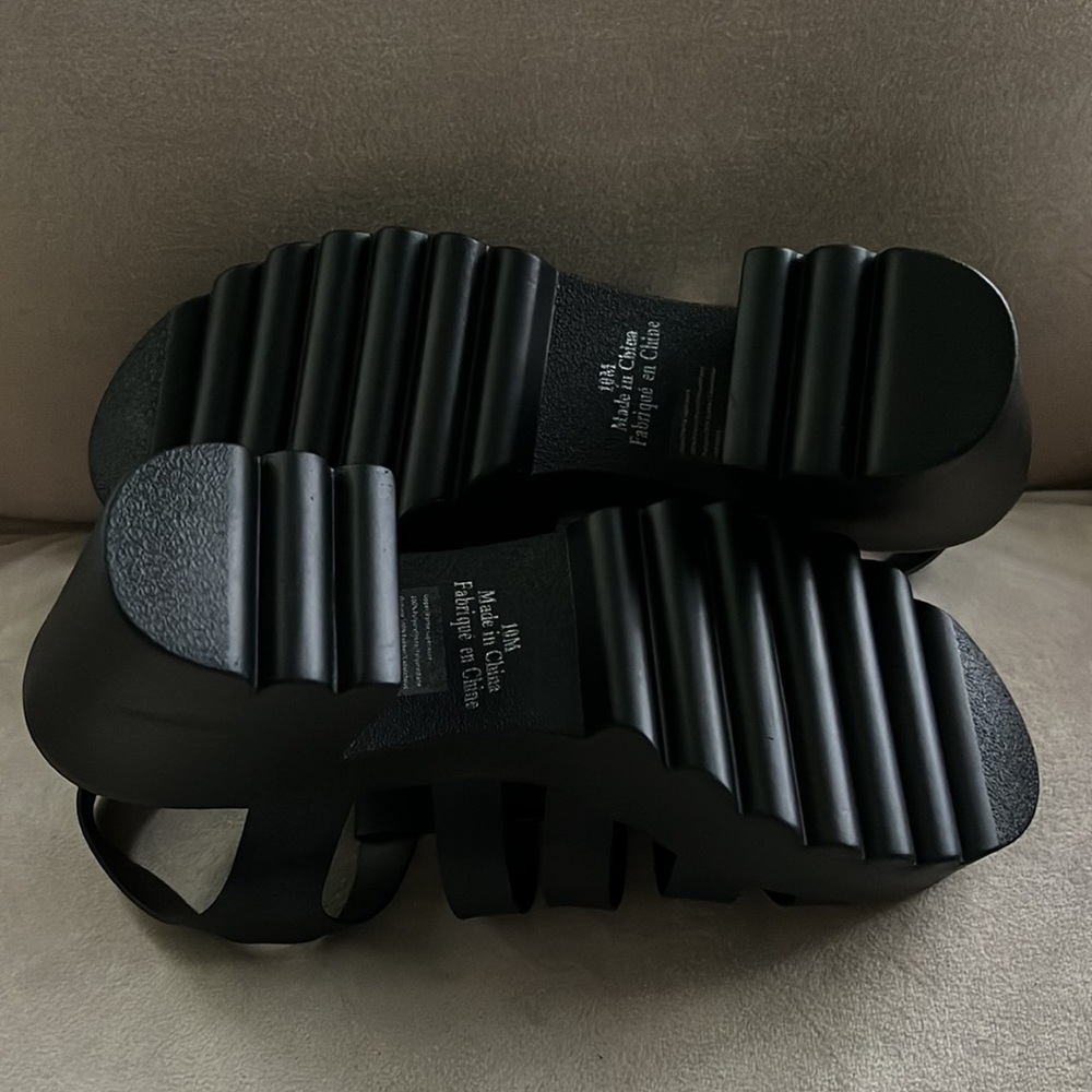 BP sandals - Picture 4 of 4